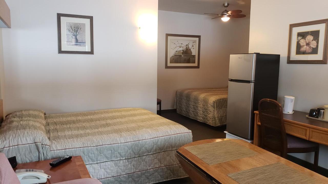 Calabogie Motor Inn Esterno foto