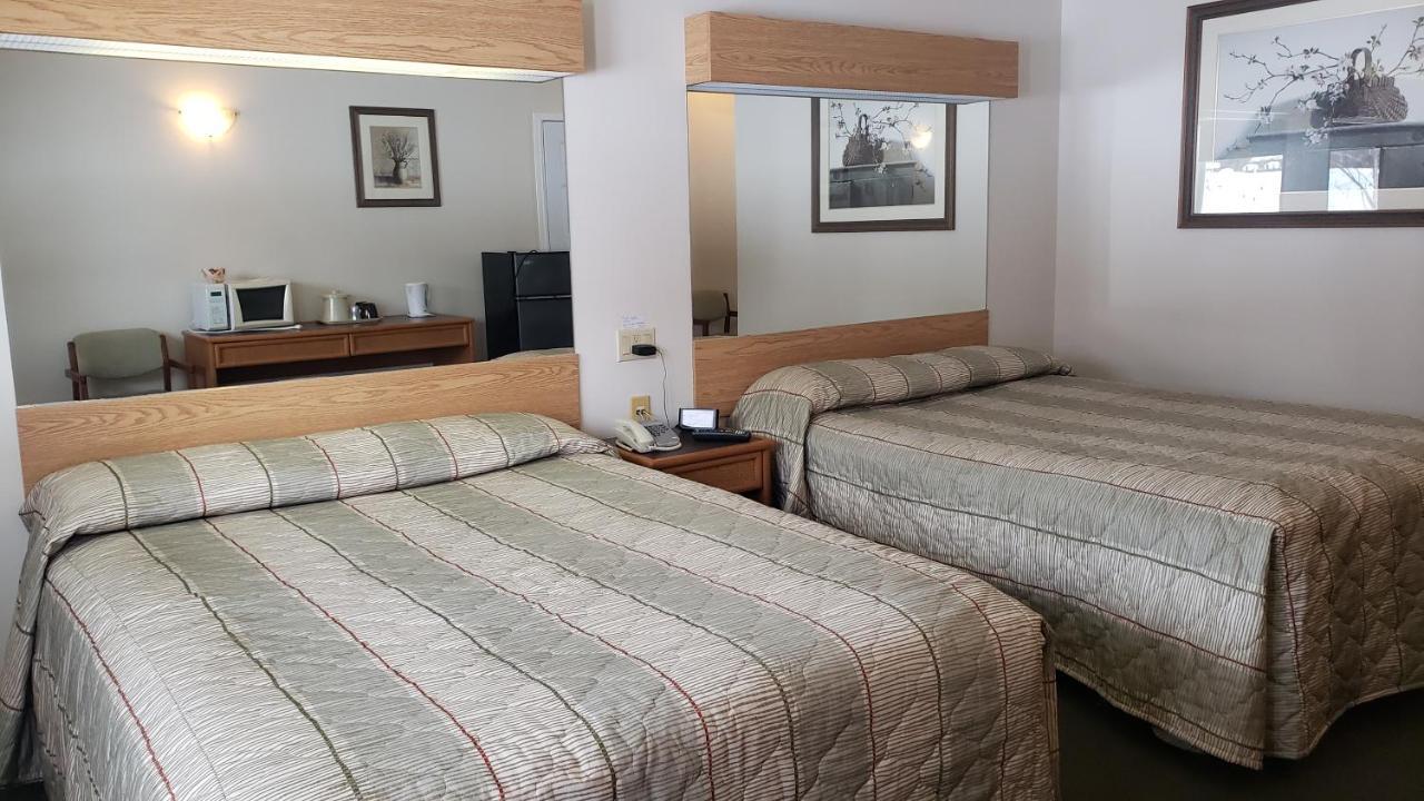 Calabogie Motor Inn Esterno foto