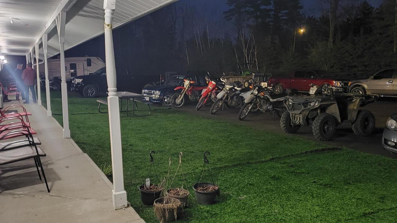 Calabogie Motor Inn Esterno foto