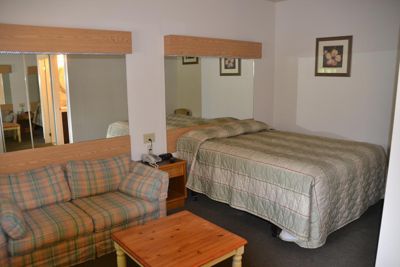 Calabogie Motor Inn Esterno foto